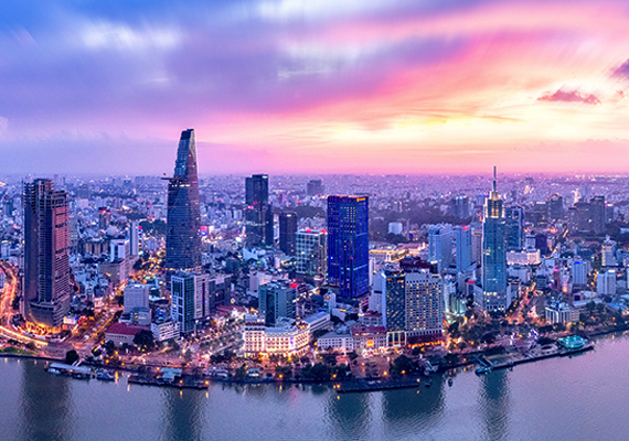 Vietnam’s Digital Transformation 2025: Strategies, AI, and Infrastructure Growth